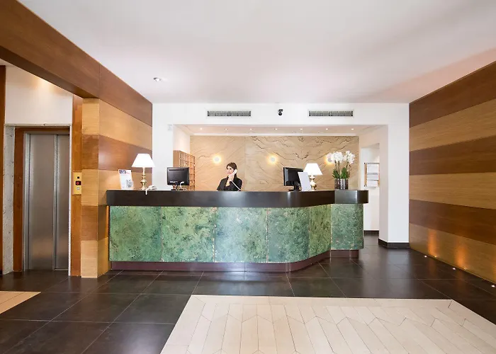 Hotel Quality Nova Domus 4*