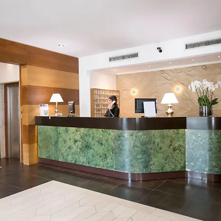 Quality Nova Domus Hotel 4*