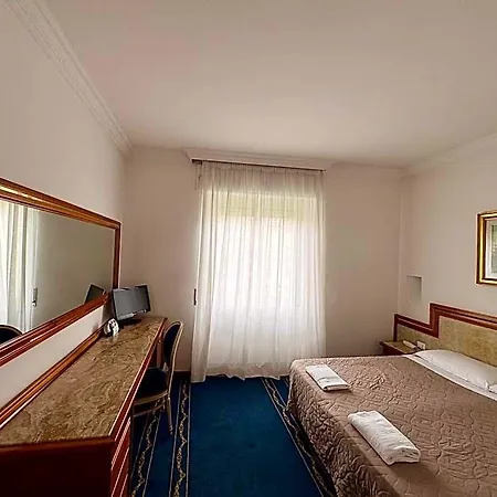 Quality Nova Domus Hotel 4*