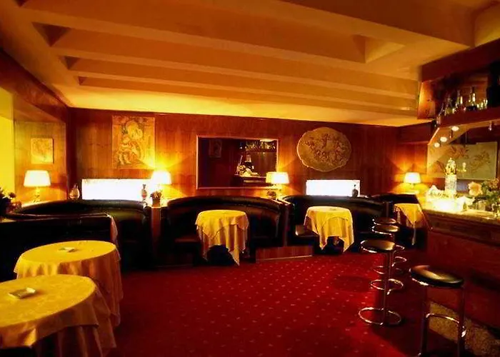 诺瓦多姆斯品质酒店 4*