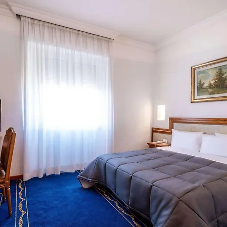 Quality Nova Domus Otel 4*