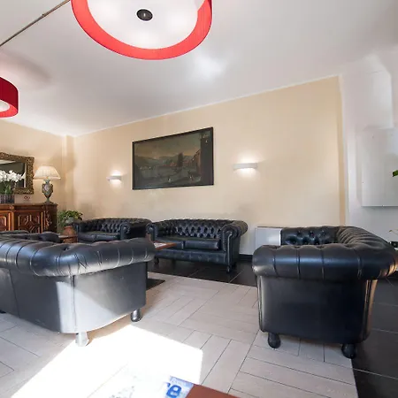 Quality Nova Domus Hotel 3*