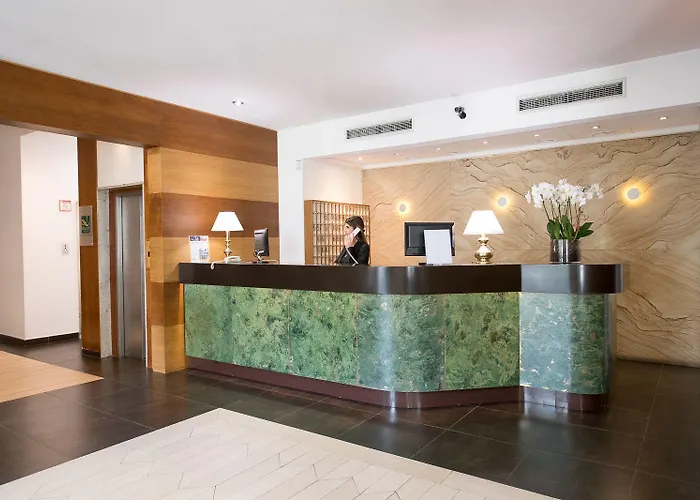 Quality Nova Domus Hotel 4*